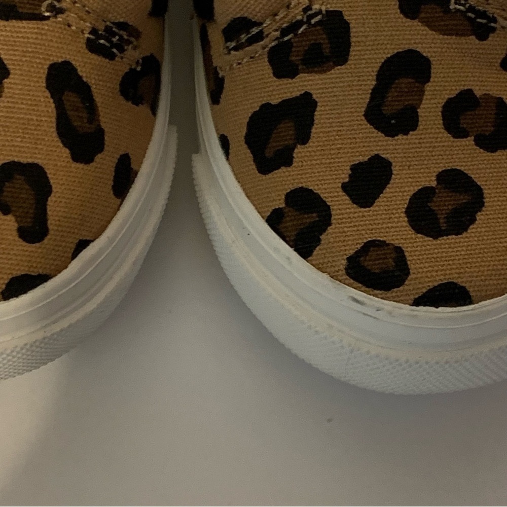 NWOT. OLD NAVY Leopard Print Shoes - Picture 9 of 9